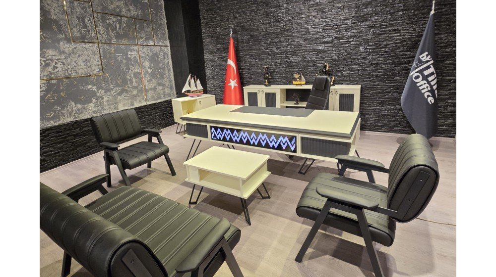 Tilia Benay modern yönetici ofis paketi; LED ışıklı suntalam masa takımı, KNY makam koltuğu ve Lazer bekleme grubu dahil.